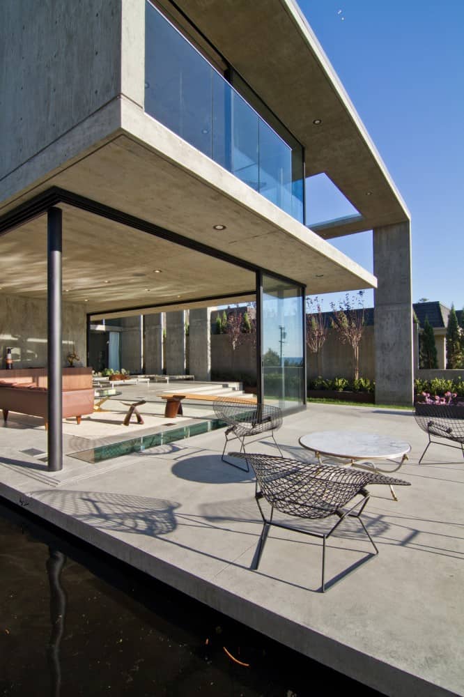 concrete-residential-architecture-designed-spacious-14-terrace.jpg