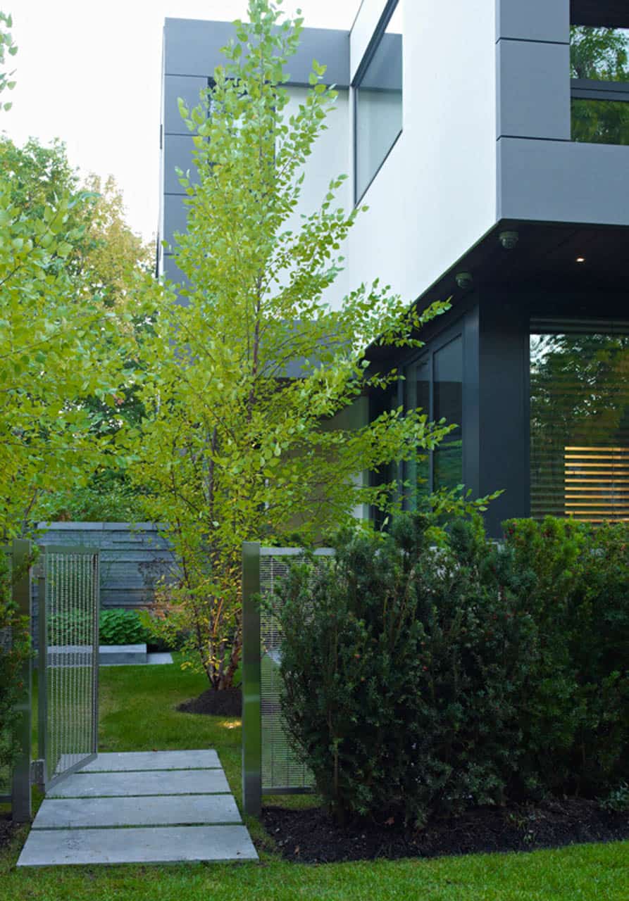 stunning details large open spaces define toronto home 28 gardengate