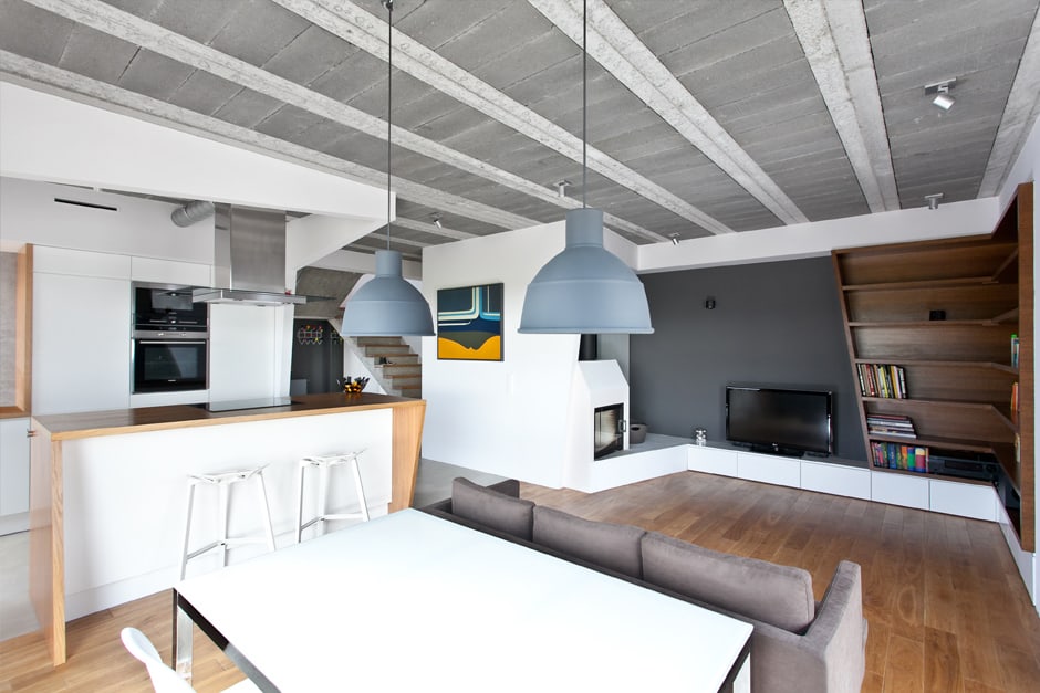 Raw Concrete and Drywall House in Poland