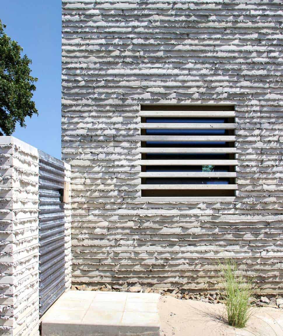 narrow lot uses modern fortress wall privacy street 13 louvres