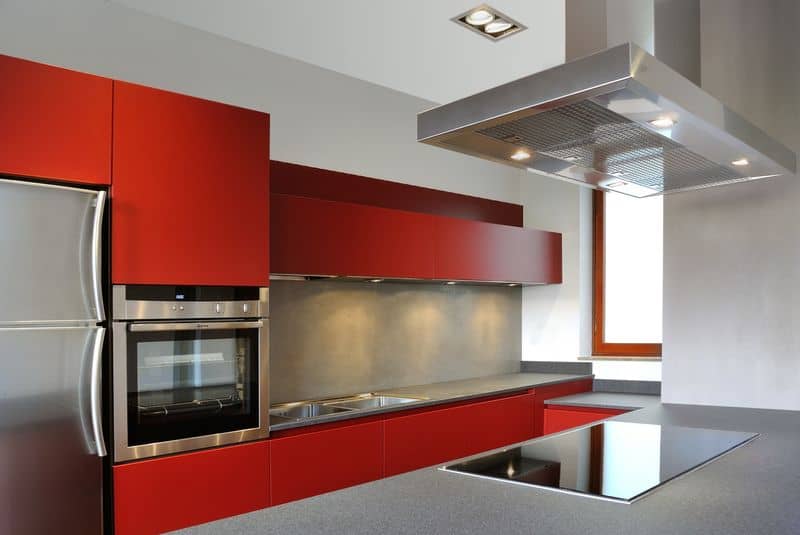 vibrant-colour-suspended-ceilings-define-modern-apartment-italy-8-kitchen.jpg