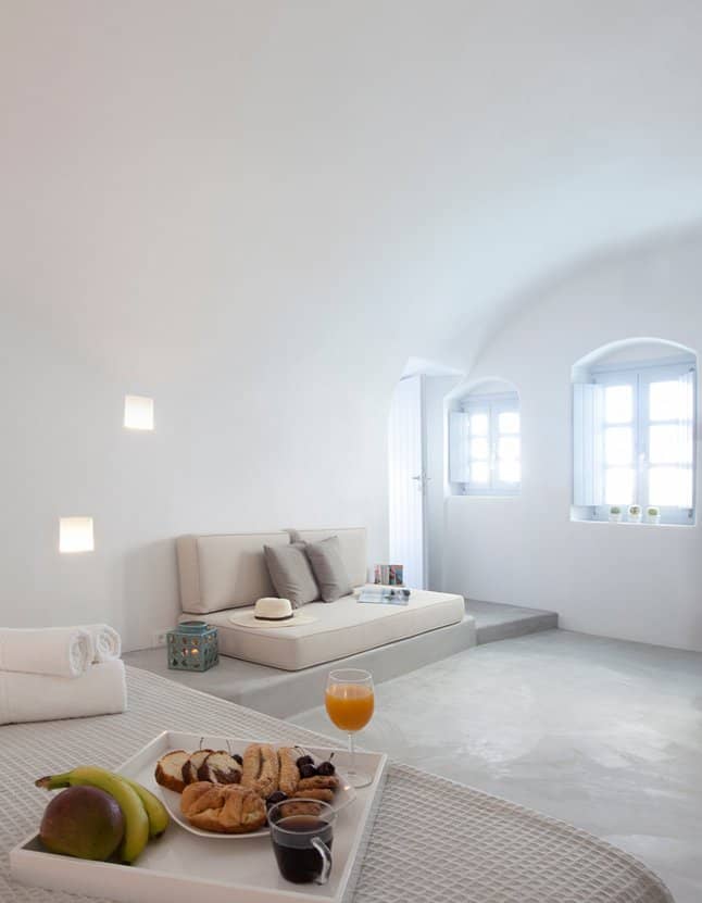 villa-greece-combines-old-world-charm-modern-minimalism-13-bedroom.jpg