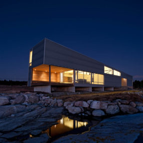 Oceanside Vacation House Clad in Corrugated Galvanized Aluminium