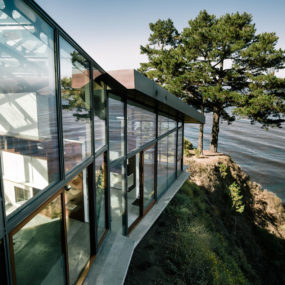 3-Level House on Desolate Bluff Overlooking Ocean