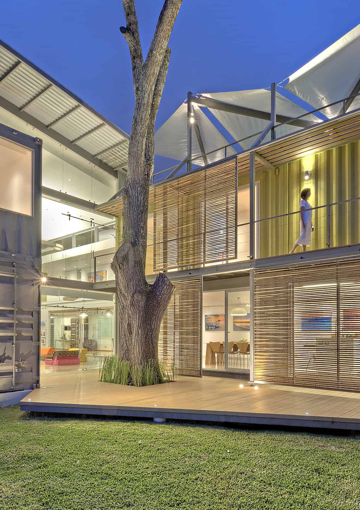 stunning-2-story-home-8-shipping-containers-13.jpg