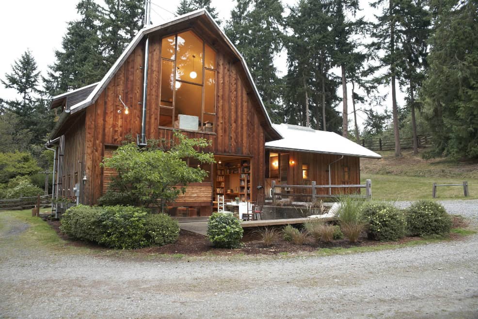 barn-design-home-beautiful-wood-3.jpg