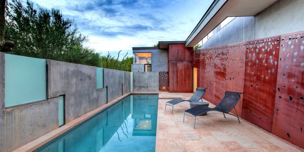 modern-desert-home-steven-holl-lap-pool.jpg
