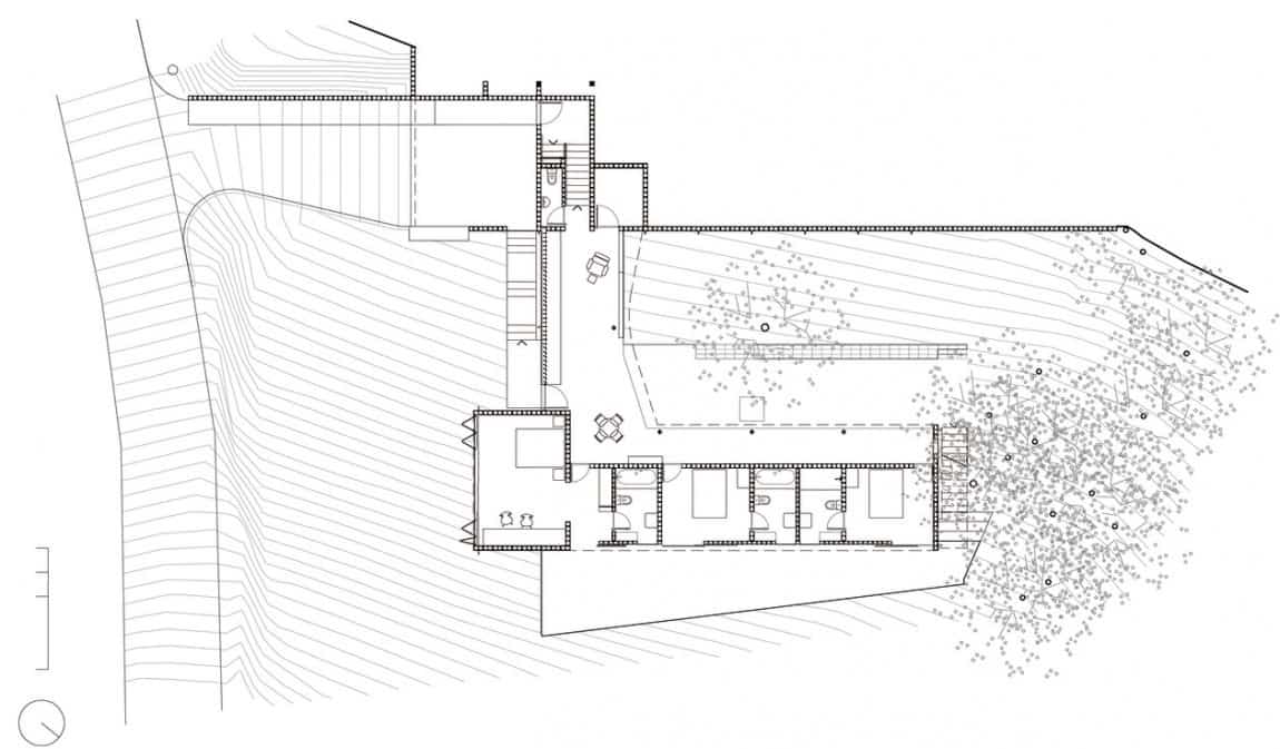 26house-3-levels-interior-courtyard.jpg