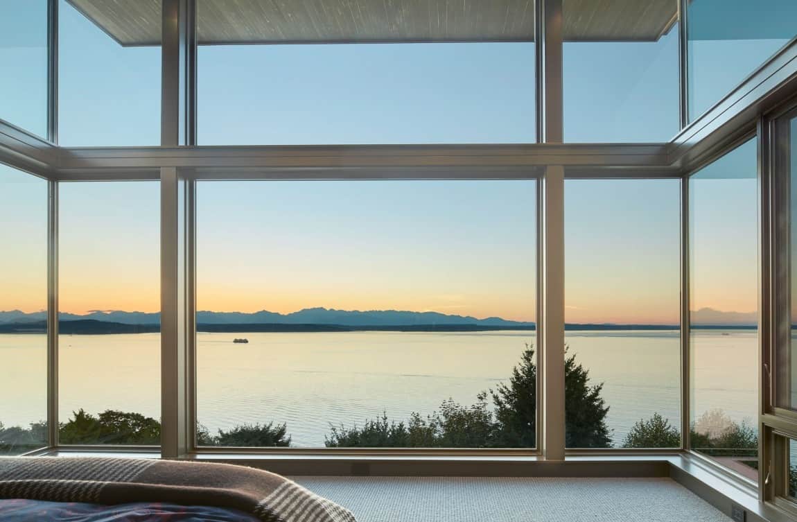16-environmentally-conscious-waterfront-home-craftsmanship.jpg