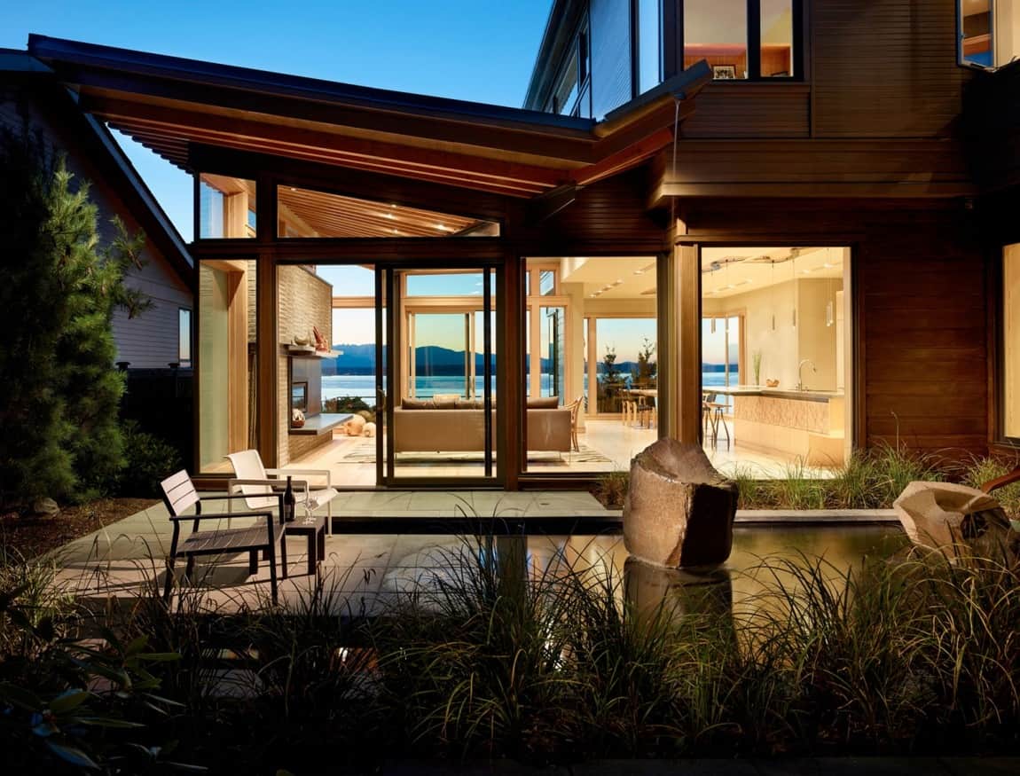 19-environmentally-conscious-waterfront-home-craftsmanship.jpg