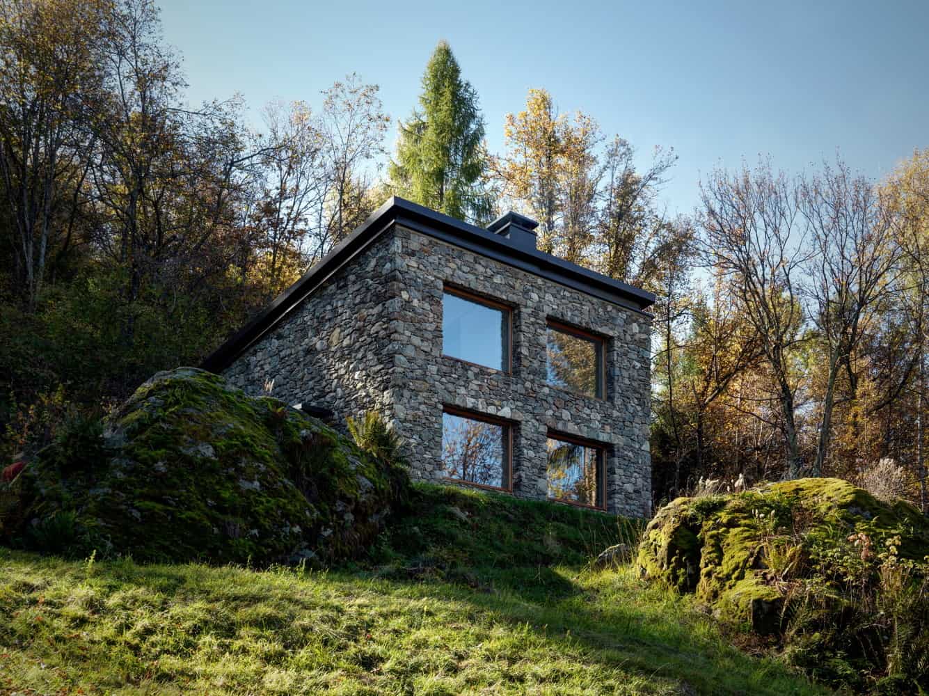 stone-cabin-in-northern-italy-1a.jpg