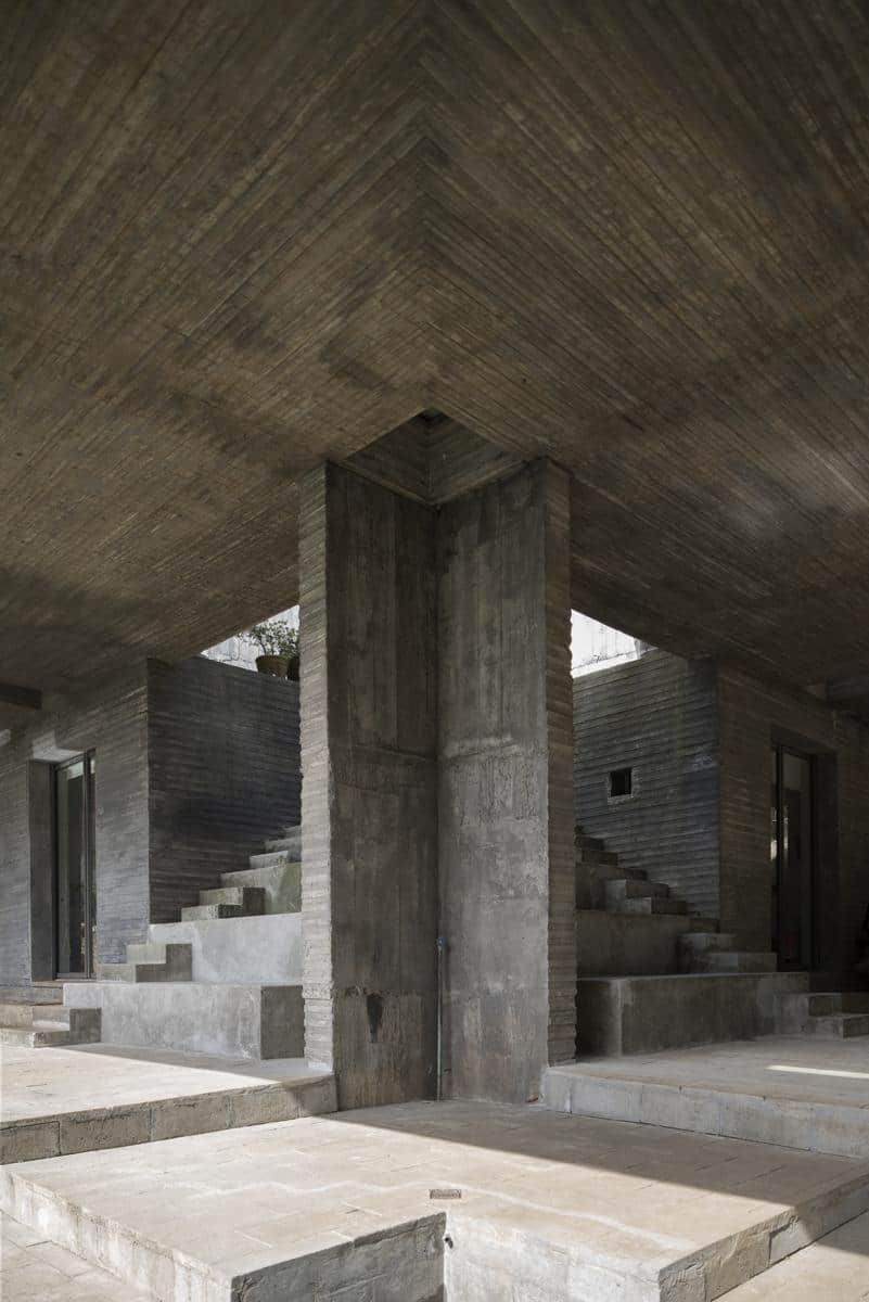 7 square concrete house lower level pedestal