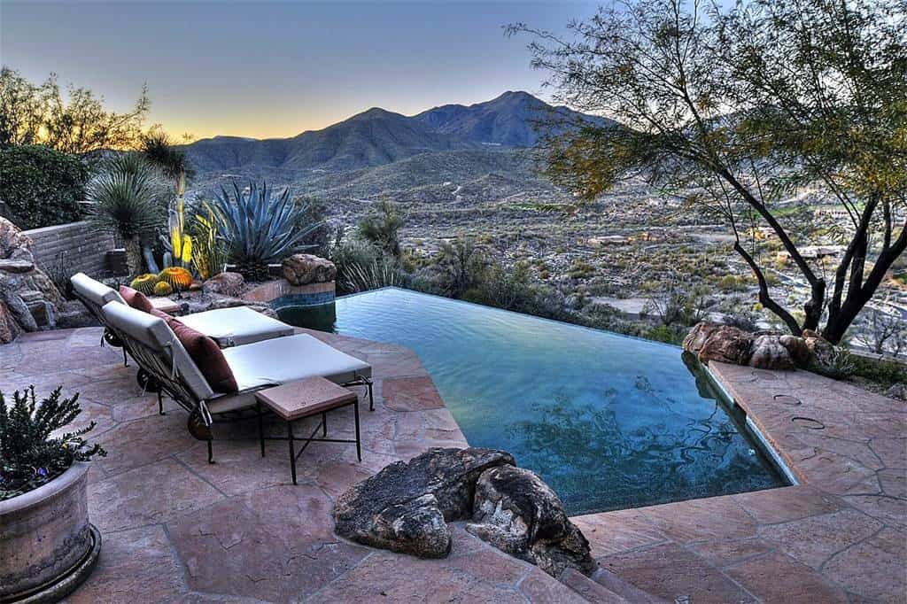 arizona-desert-house-with-fascinating-pools-5.jpg