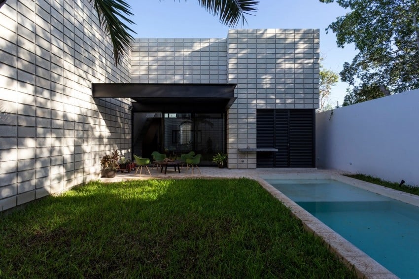 10 c shaped concrete block home swimming pool courtyard