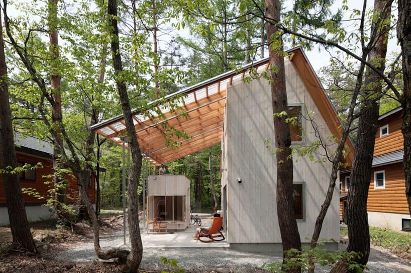 all-season-ski-house-with-transparent-roof-1-straight.jpg