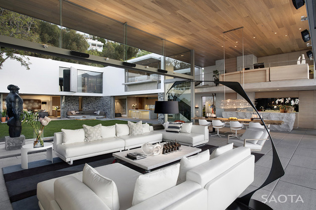 coastal-home-with-movable-walls-and-open-interiors-5.jpg