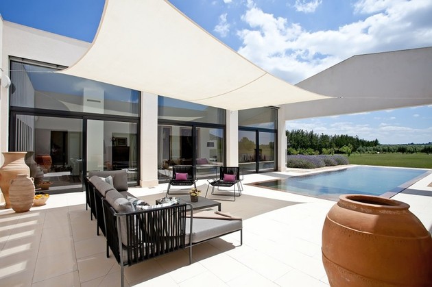 luxury-island-home-with-modern-outdoors-and-resort-amenities-4.jpg