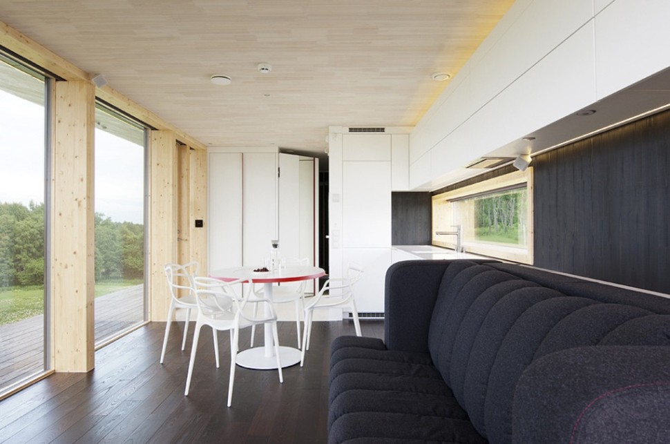 compact-addition-transforms-into-guesthouse-shed-living-space.jpg