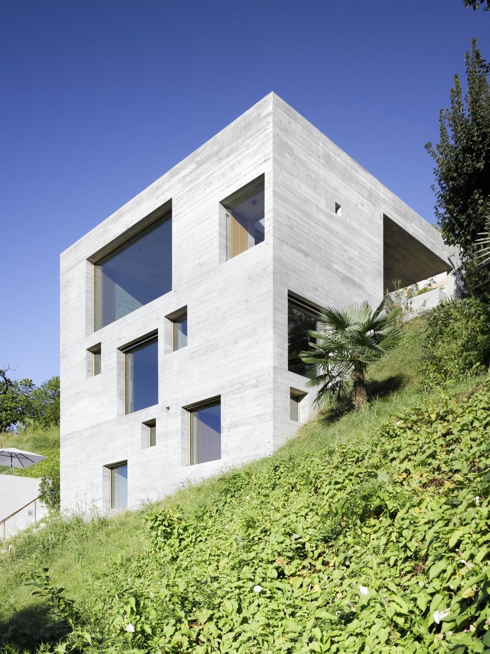 minamalist-concretehome-showcases-stunning-views-and-contemporaryliving-1-exterior.jpg