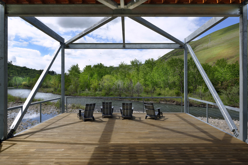 river-place-home -trusses-cantilever-both-ends-2-deck.jpg