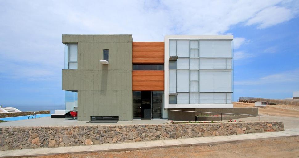 casa-cc-playa-misterio-peru-doubles-up-design-elements-15-facade.jpg