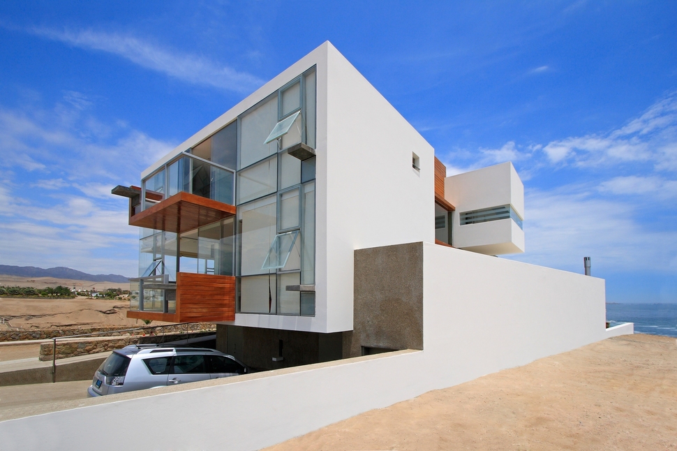 casa-cc-playa-misterio-peru-doubles-up-design-elements-17-facade.jpg