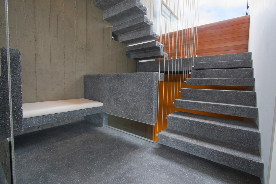 casa-cc-playa-misterio-peru-doubles-up-design-elements-19-stairwell.jpg