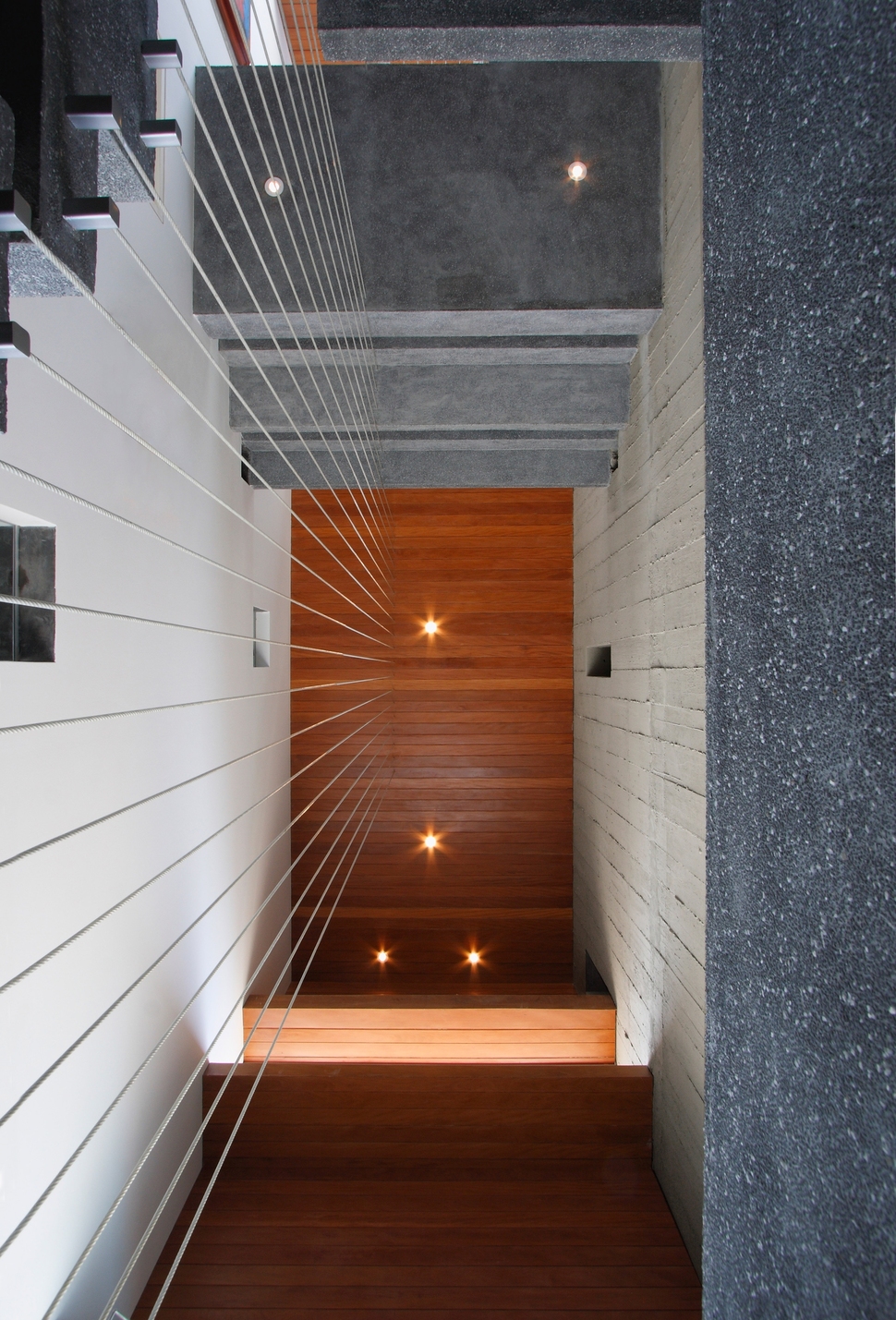 casa-cc-playa-misterio-peru-doubles-up-design-elements-20-stairwell.jpg