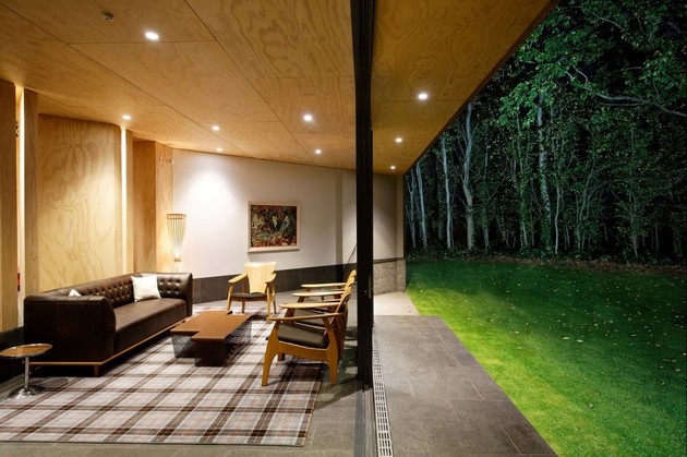 cloudy-bay-shack-new-zealand-designed-indoor-outdoor-entertaining-9-living.jpg