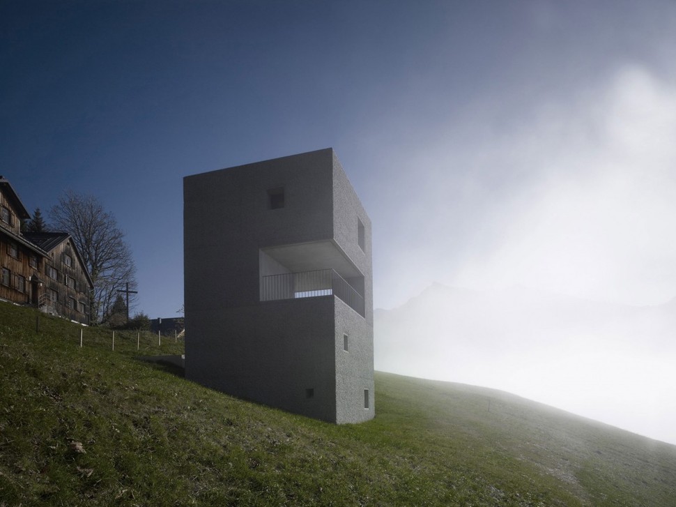 cubic-concrete-mountain-cabin-by-marte.marte-architekten-2.jpg