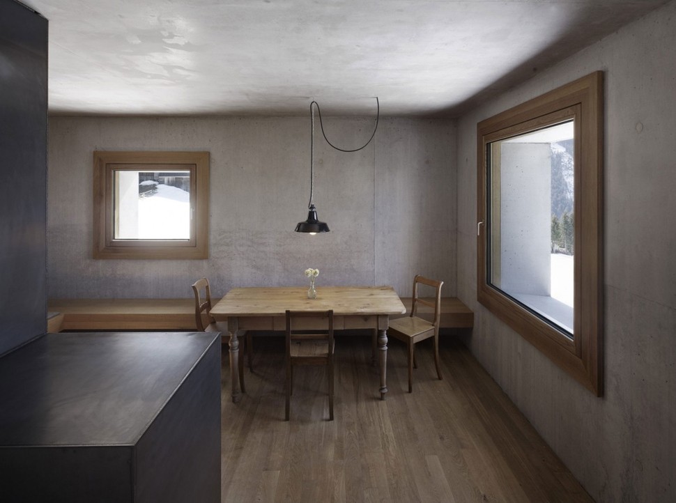 cubic-concrete-mountain-cabin-by-marte.marte-architekten-7.jpg