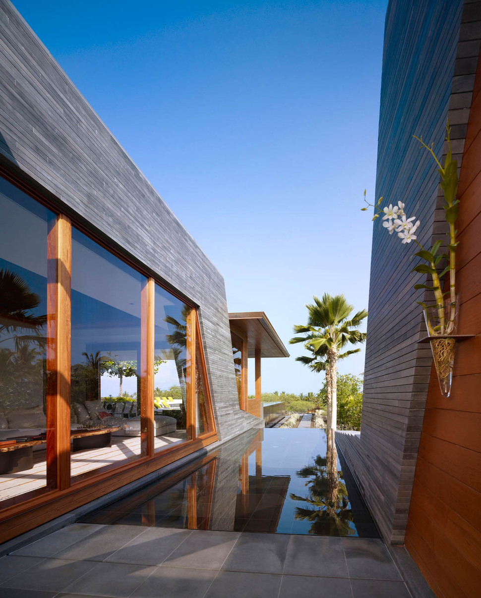 eco-friendly-kona-home-hawaiian-craftsmanship-modern-details-15-windows.jpg
