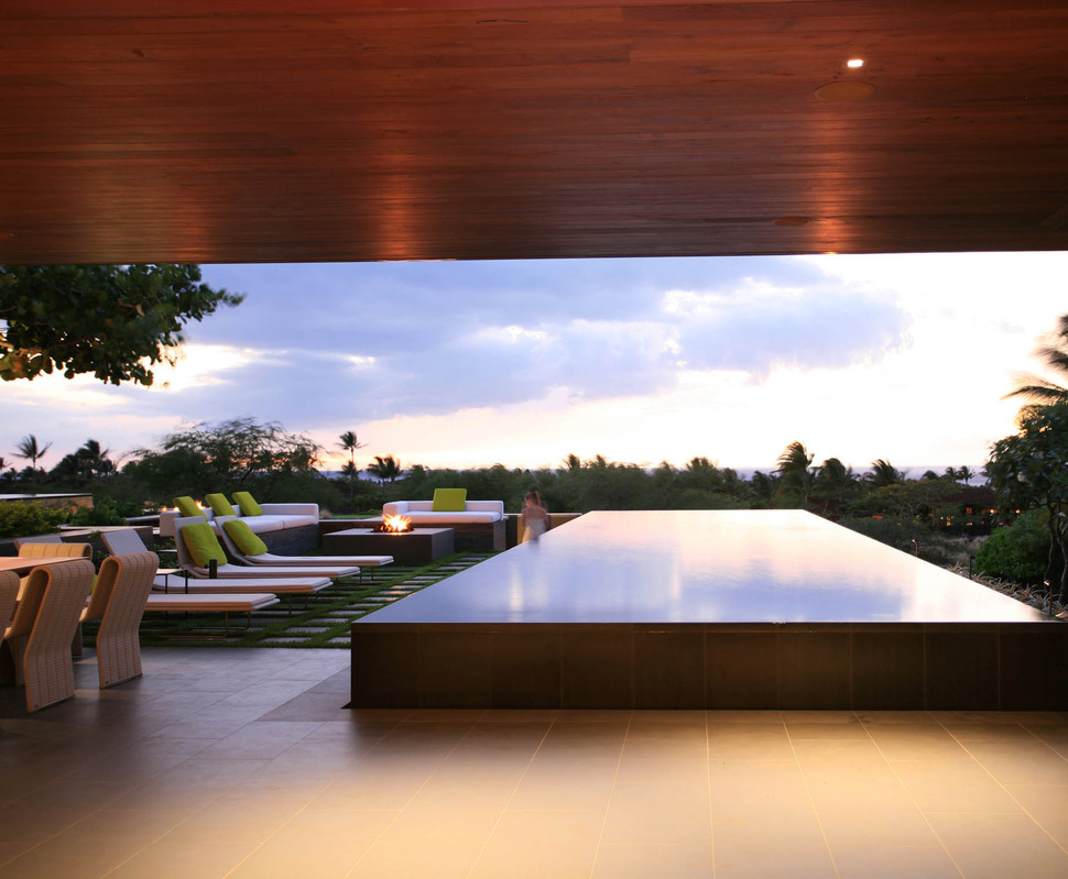 eco-friendly-kona-home-hawaiian-craftsmanship-modern-details-6-pool.jpg