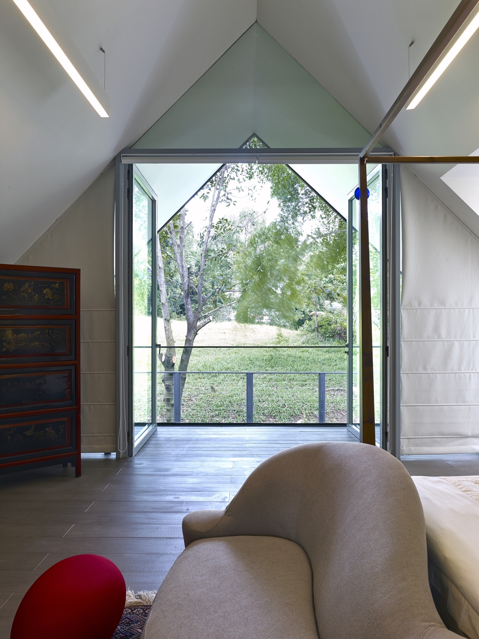 gabled-roof-jazzes-up-minimalist-y-house-singapore-21-master-bedroom.jpg