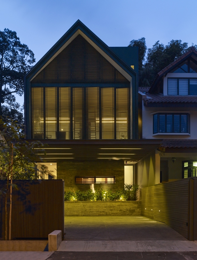 gabled-roof-jazzes-up-minimalist-y-house-singapore-26-Façade.jpg