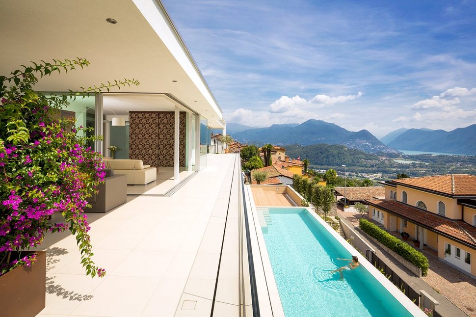 minimalist-mountain-top-home-panoramic-lake-views-10-pool.jpg