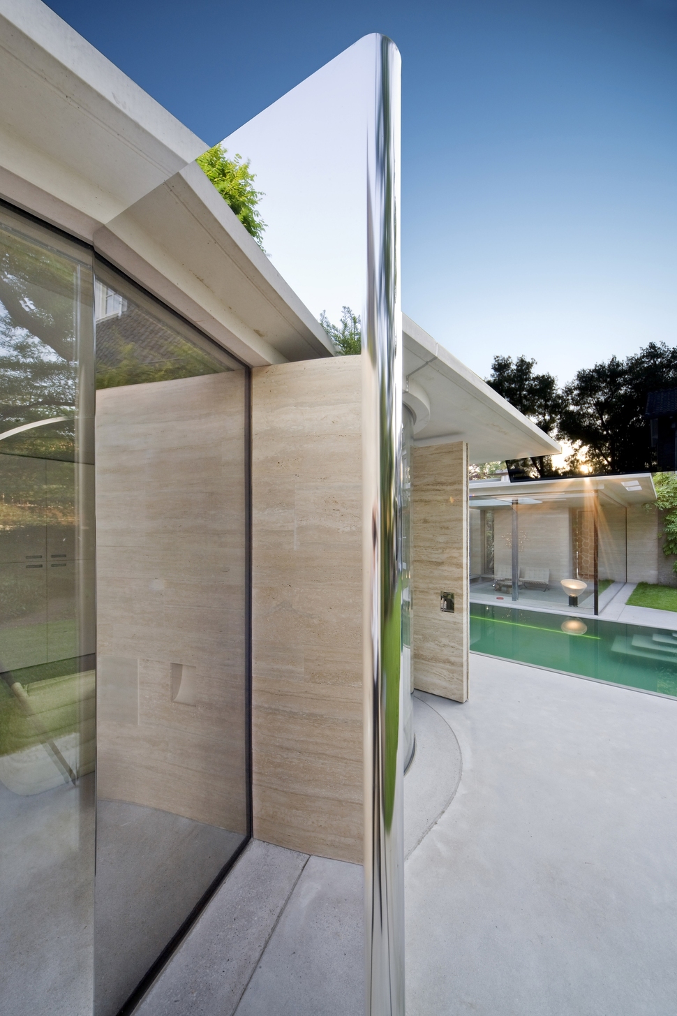 modern-pavilion-house-addition-in-the-netherlands-3.jpg