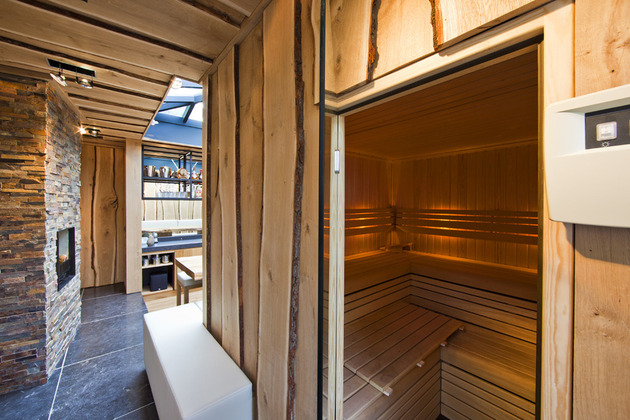 netherlands-wellness-centre-luxurious-indoor-outdoor-spa-choices-14-sauna.jpg