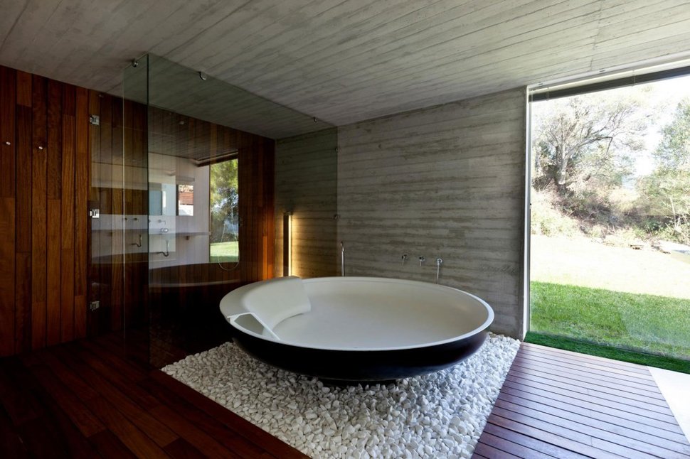 plane-house-greece-offers-plainly-awesome-indoor-outdoor-lifestyle-14-bathroom.jpg