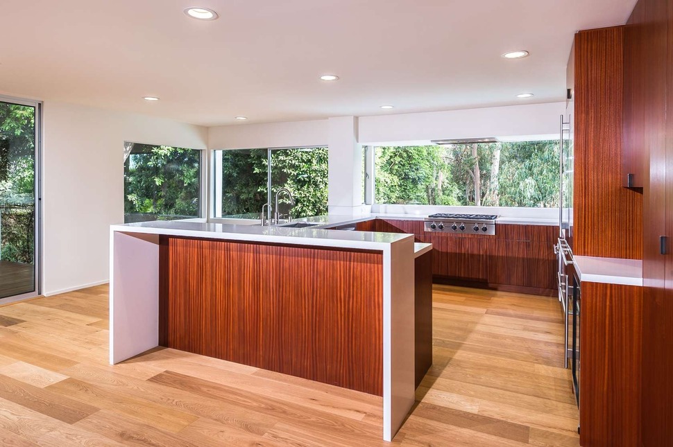 skillful-renovation-iconic-mid-century-los-angeles-residence-19-kitchen-counter.jpg