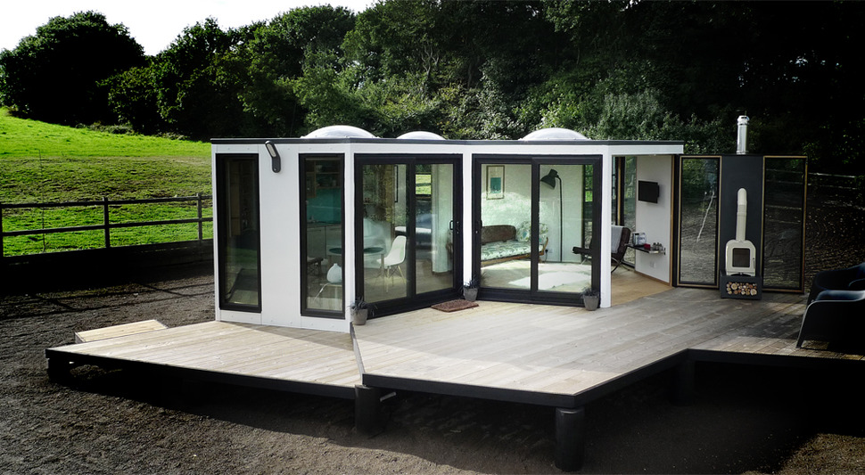 flat-pack-hivehaus-transforms-hexagonal-modular-homes-1-deck.jpg