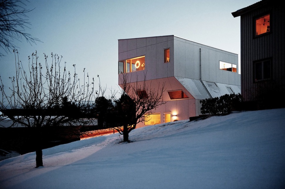 geometric-norwegian-house-with-creative-interior-fixtures-7-hill-view.jpg