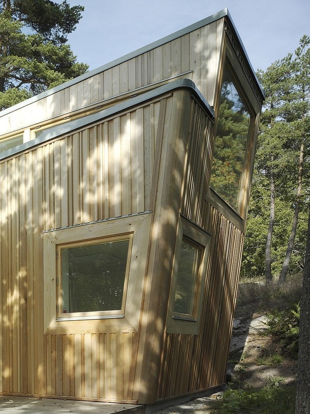 low-impact-no-waste-swedish-house-built-sustainable-wood-lots-5-façade.jpg