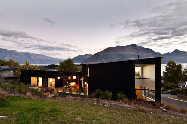 v-shaped-modern-house-with-great-lake-views-9.jpg