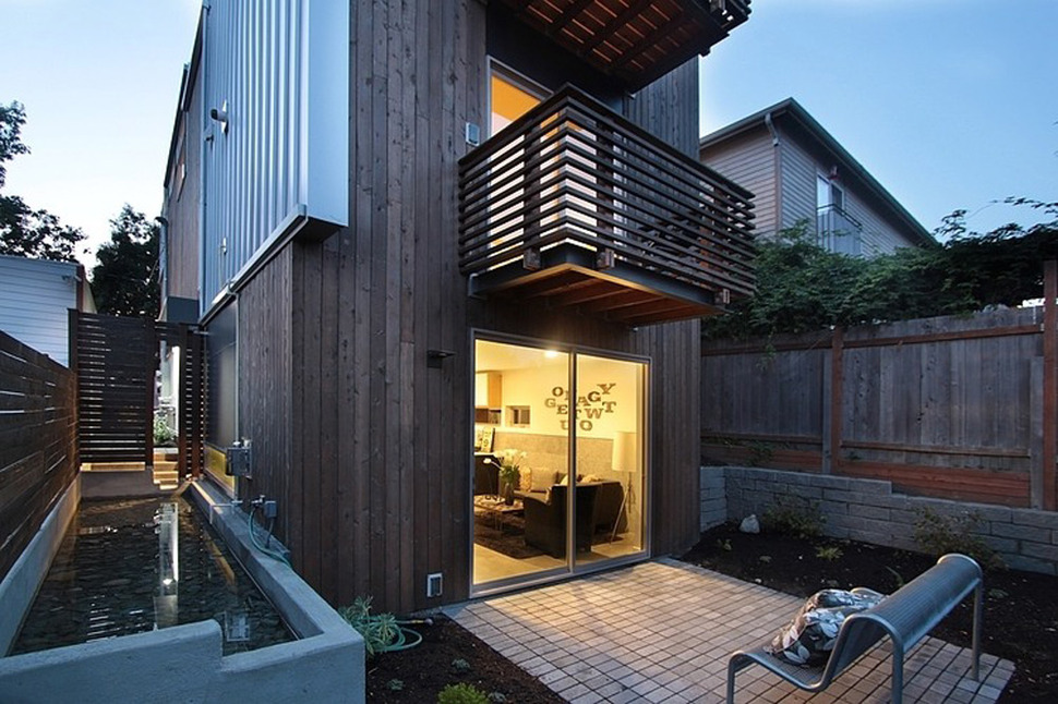 vertical-house-raises-sustainable-seattle-living-to-new-heights-5.jpg