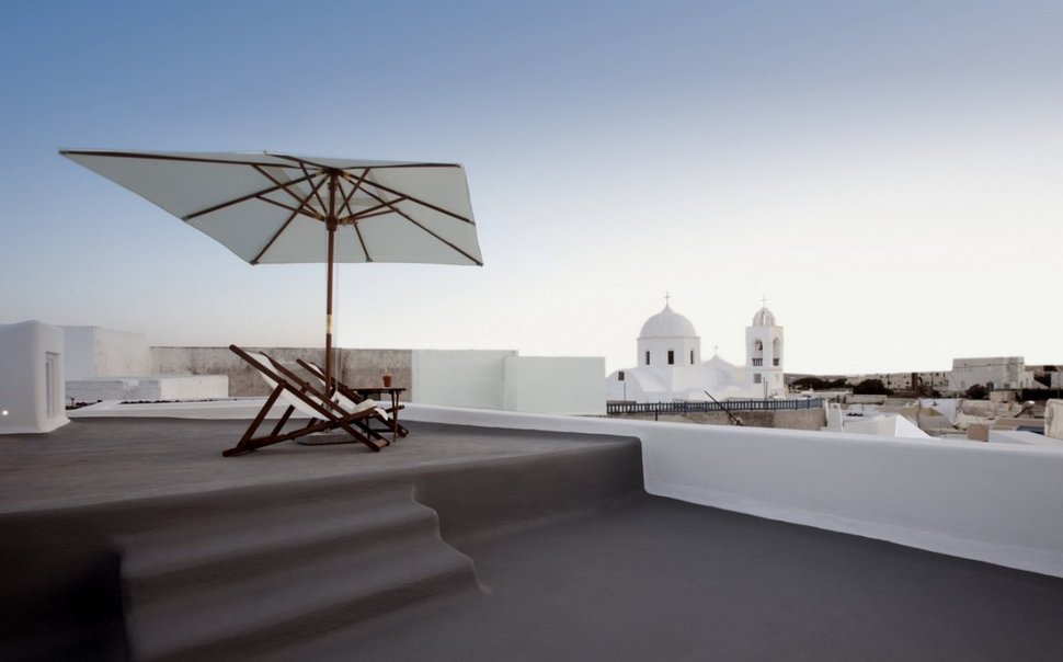 villa-greece-combines-old-world-charm-modern-minimalism-20-rooftop.jpg