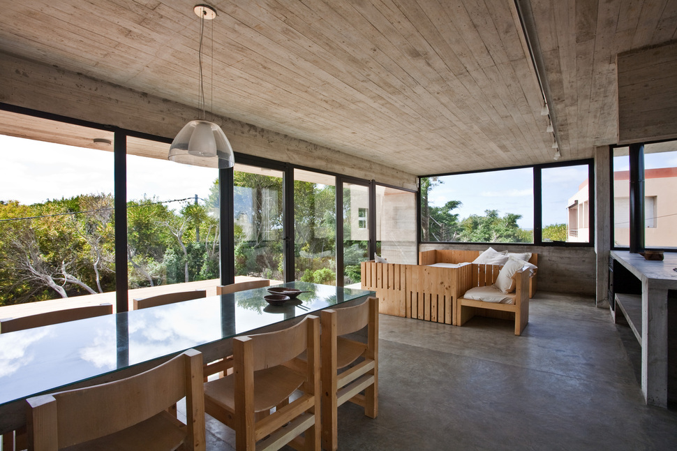 bare-concrete-beach-house-10.jpg