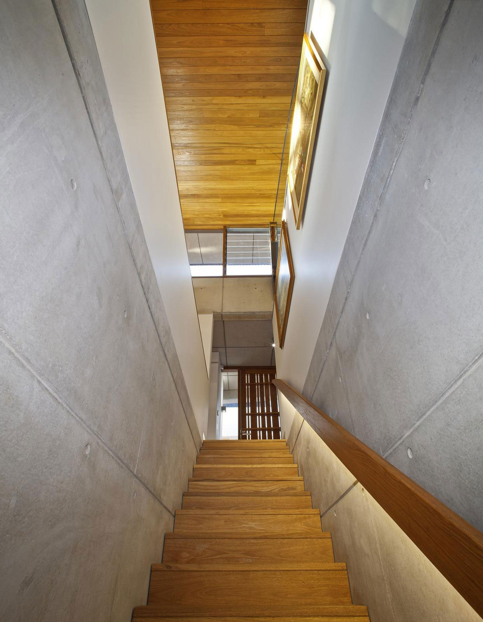 ceiling-wave-upstairs-boulder-wall-downstairs-11-stairs.jpg