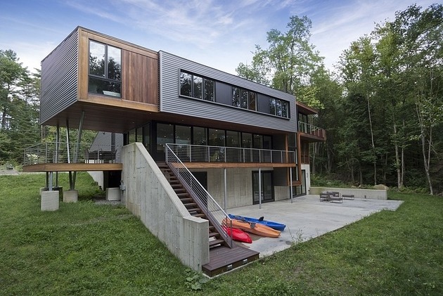 modern-massachusetts-woodland-house-with-two-story-ceilings-3-rear.jpg