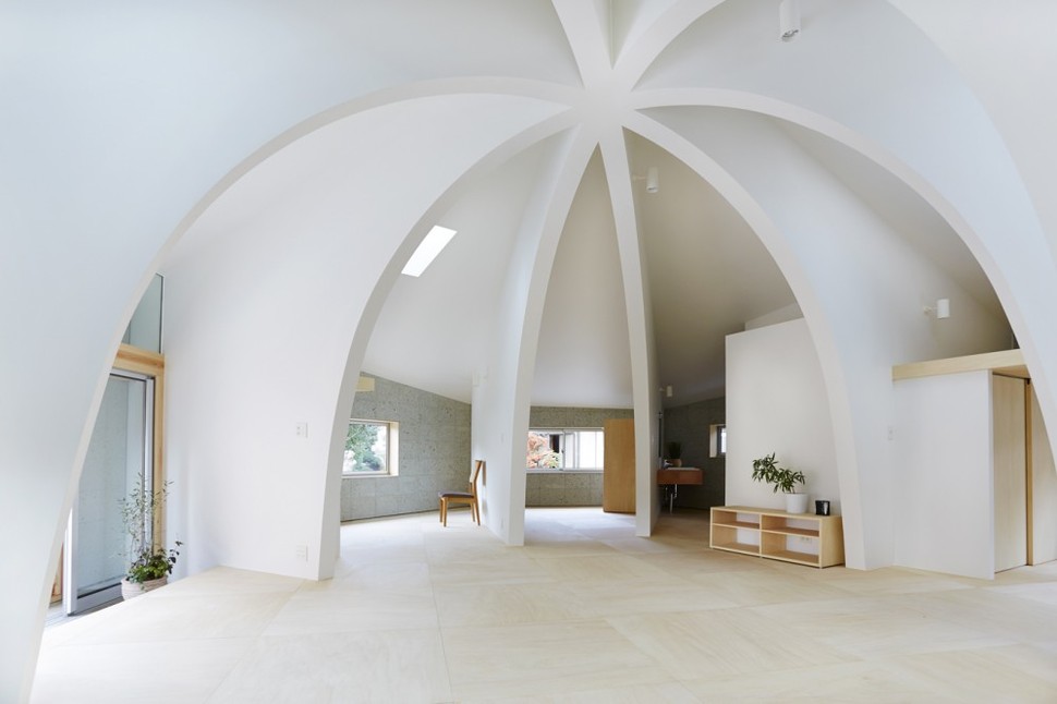open-concept-japanese-family-home-with-domed-interior-4-main-space-day.jpg
